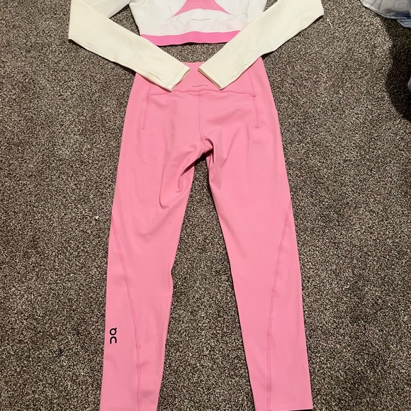 NWT🩷ON RUNNING🤍LONG SLEEVE WORKOUT TOP & LEGGINGS - Picture 2 of 16